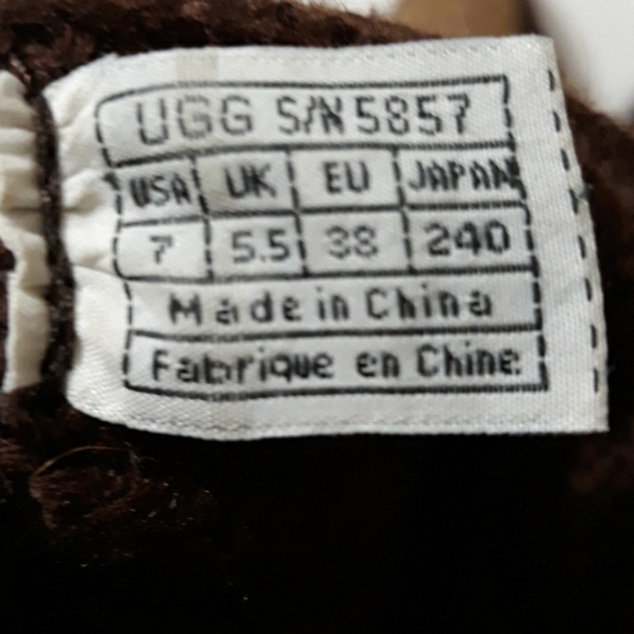 UGG BOOTS - Picture 6 of 6